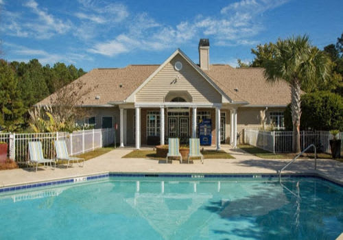 Litchfield Oaks Apartments property